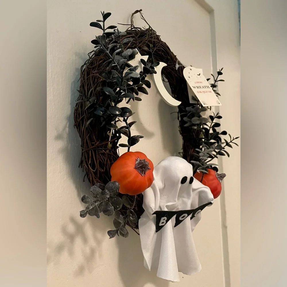 Ghost Wreath with Mini Pumpkins, Moon and Stars